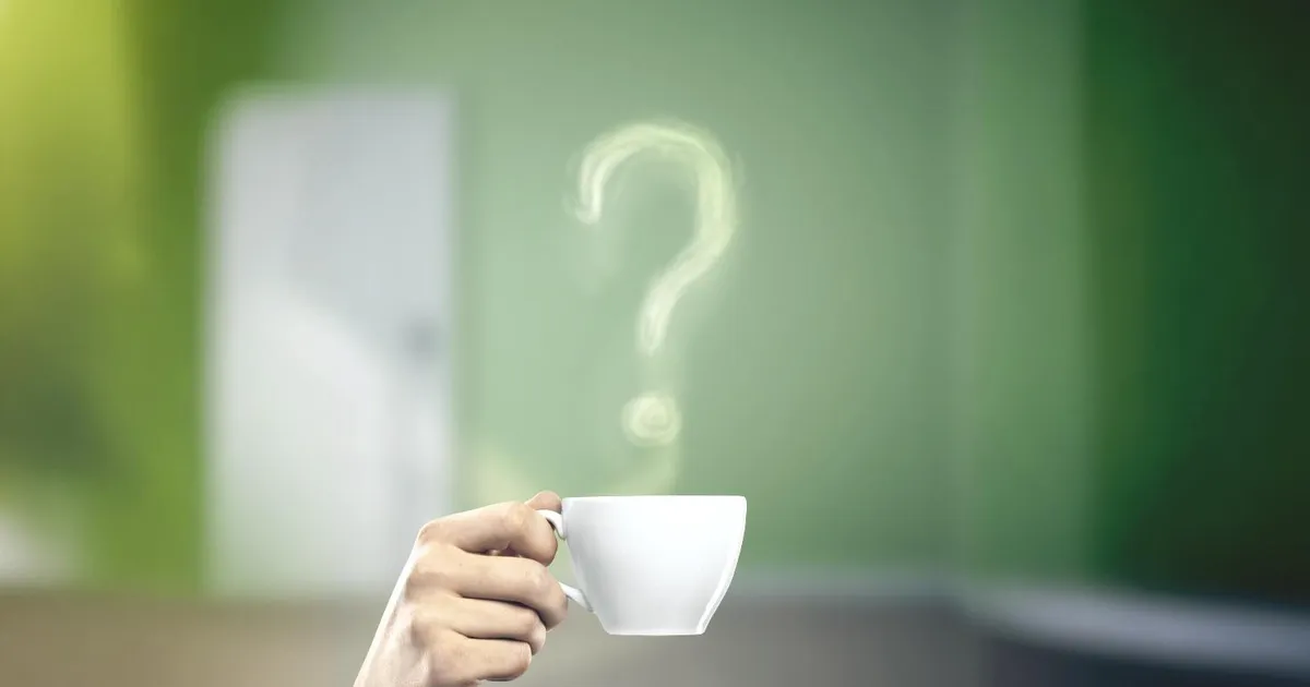 Chás e Cafés Escurecem os Dentes?